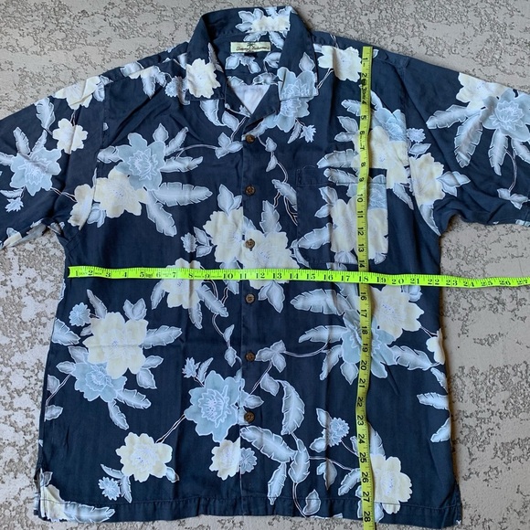 Tommy Bahamas shirt - Picture 4 of 5